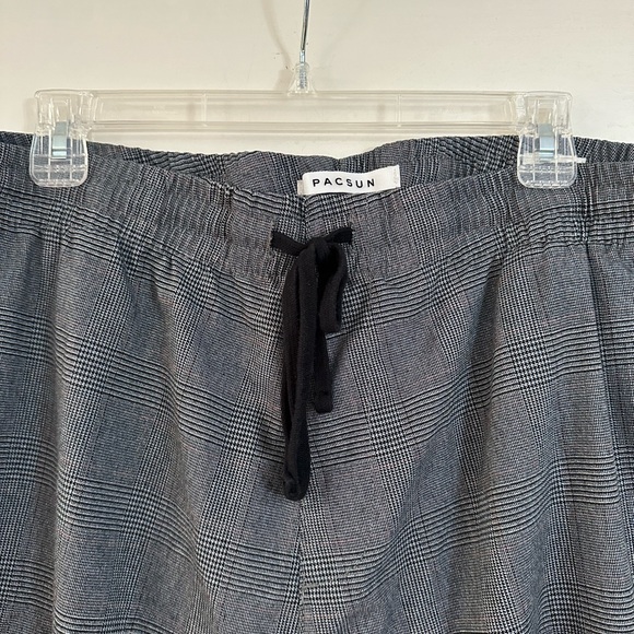 Pacsun Drawstring Pants. XL. Very clean. Smoke Free. Excellent Shape. - Picture 2 of 12